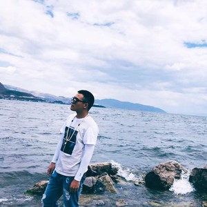 将故事写成我们