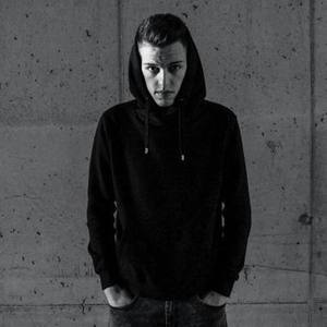 Draven资料,Draven最新歌曲,DravenMV视频,Draven音乐专辑,Draven好听的歌