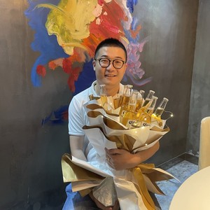 吴奇龙资料,吴奇龙最新歌曲,吴奇龙MV视频,吴奇龙音乐专辑,吴奇龙好听的歌