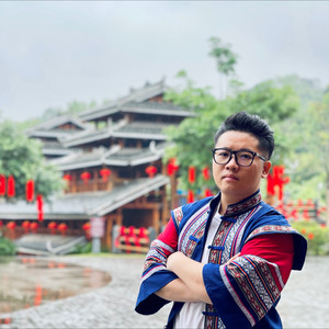 黄华资料,黄华最新歌曲,黄华MV视频,黄华音乐专辑,黄华好听的歌