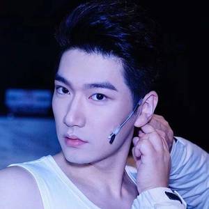 胡迪资料,胡迪最新歌曲,胡迪MV视频,胡迪音乐专辑,胡迪好听的歌