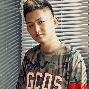 建国资料,建国最新歌曲,建国MV视频,建国音乐专辑,建国好听的歌