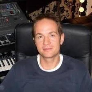 Sacha Collisson资料,Sacha Collisson最新歌曲,Sacha CollissonMV视频,Sacha Collisson音乐专辑,Sacha Collisson好听的歌