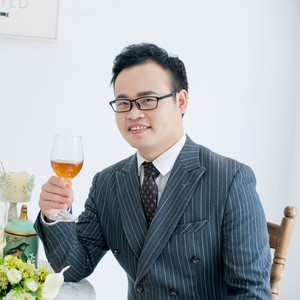 以朋友的名义爱你 (伴奏)