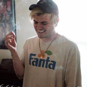 Oliver Francis资料,Oliver Francis最新歌曲,Oliver FrancisMV视频,Oliver Francis音乐专辑,Oliver Francis好听的歌