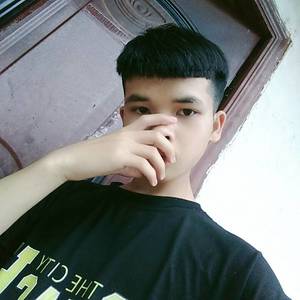 何友资料,何友最新歌曲,何友MV视频,何友音乐专辑,何友好听的歌