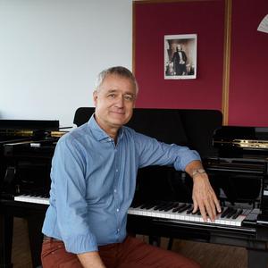Andreas Groethuysen资料,Andreas Groethuysen最新歌曲,Andreas GroethuysenMV视频,Andreas Groethuysen音乐专辑,Andreas Groethuysen好听的歌