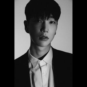 로얄资料,로얄最新歌曲,로얄MV视频,로얄音乐专辑,로얄好听的歌