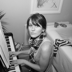 Olivia Broadfield资料,Olivia Broadfield最新歌曲,Olivia BroadfieldMV视频,Olivia Broadfield音乐专辑,Olivia Broadfield好听的歌