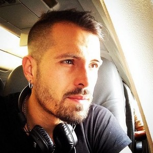 Mike Bahía资料,Mike Bahía最新歌曲,Mike BahíaMV视频,Mike Bahía音乐专辑,Mike Bahía好听的歌