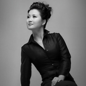 何莹资料,何莹最新歌曲,何莹MV视频,何莹音乐专辑,何莹好听的歌