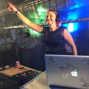 Zoe Hart资料,Zoe Hart最新歌曲,Zoe HartMV视频,Zoe Hart音乐专辑,Zoe Hart好听的歌