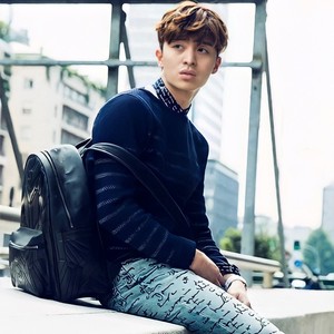 颜子超资料,颜子超最新歌曲,颜子超MV视频,颜子超音乐专辑,颜子超好听的歌