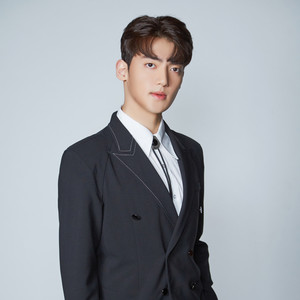 황건하 (黄健夏)资料,황건하 (黄健夏)最新歌曲,황건하 (黄健夏)MV视频,황건하 (黄健夏)音乐专辑,황건하 (黄健夏)好听的歌