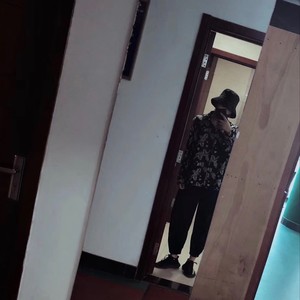 狗不里根资料,狗不里根最新歌曲,狗不里根MV视频,狗不里根音乐专辑,狗不里根好听的歌