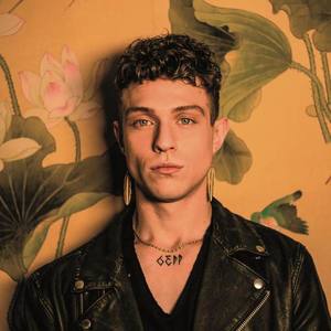 Irama资料,Irama最新歌曲,IramaMV视频,Irama音乐专辑,Irama好听的歌