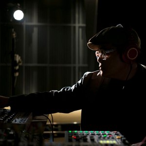 L+R 王璐资料,L+R 王璐最新歌曲,L+R 王璐MV视频,L+R 王璐音乐专辑,L+R 王璐好听的歌