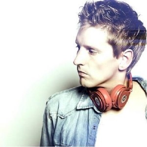 Nils Van Zandt资料,Nils Van Zandt最新歌曲,Nils Van ZandtMV视频,Nils Van Zandt音乐专辑,Nils Van Zandt好听的歌