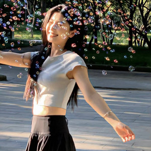 香菜资料,香菜最新歌曲,香菜MV视频,香菜音乐专辑,香菜好听的歌