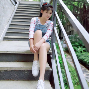 楚楚资料,楚楚最新歌曲,楚楚MV视频,楚楚音乐专辑,楚楚好听的歌