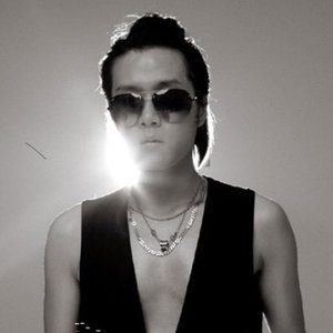 我不配做你男朋友 (Dj 小周)