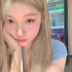 张蔓芝Zzz资料,张蔓芝Zzz最新歌曲,张蔓芝ZzzMV视频,张蔓芝Zzz音乐专辑,张蔓芝Zzz好听的歌