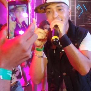 MC R1资料,MC R1最新歌曲,MC R1MV视频,MC R1音乐专辑,MC R1好听的歌