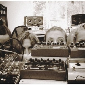 The Singles资料,The Singles最新歌曲,The SinglesMV视频,The Singles音乐专辑,The Singles好听的歌