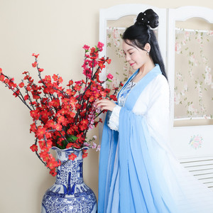 一捧雪资料,一捧雪最新歌曲,一捧雪MV视频,一捧雪音乐专辑,一捧雪好听的歌