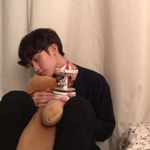 伟伟不说话资料,伟伟不说话最新歌曲,伟伟不说话MV视频,伟伟不说话音乐专辑,伟伟不说话好听的歌