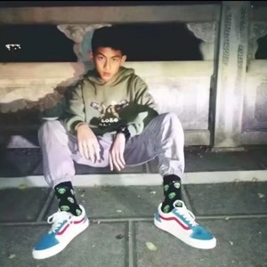 飞雨花扬资料,飞雨花扬最新歌曲,飞雨花扬MV视频,飞雨花扬音乐专辑,飞雨花扬好听的歌