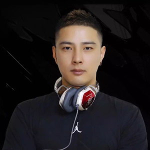 Backstreet Boys (Larger Than Life)