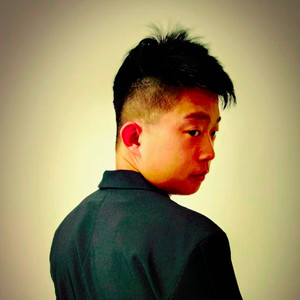 跃进人海拥抱你