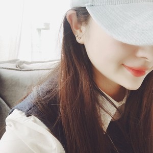 彭露绮资料,彭露绮最新歌曲,彭露绮MV视频,彭露绮音乐专辑,彭露绮好听的歌