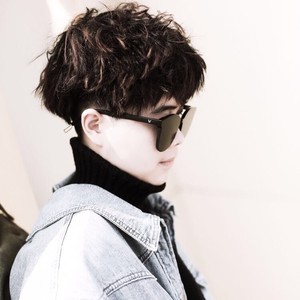 何何何资料,何何何最新歌曲,何何何MV视频,何何何音乐专辑,何何何好听的歌