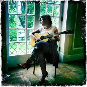 Lisa Biales资料,Lisa Biales最新歌曲,Lisa BialesMV视频,Lisa Biales音乐专辑,Lisa Biales好听的歌