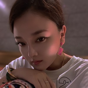金兰资料,金兰最新歌曲,金兰MV视频,金兰音乐专辑,金兰好听的歌