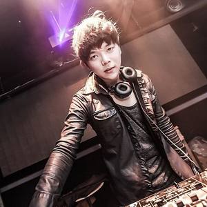 Myo资料,Myo最新歌曲,MyoMV视频,Myo音乐专辑,Myo好听的歌