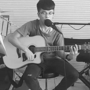 小城故事 (经典重制伴奏版)