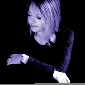 Nicola Hitchcock资料,Nicola Hitchcock最新歌曲,Nicola HitchcockMV视频,Nicola Hitchcock音乐专辑,Nicola Hitchcock好听的歌