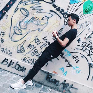 郑鸿昊资料,郑鸿昊最新歌曲,郑鸿昊MV视频,郑鸿昊音乐专辑,郑鸿昊好听的歌