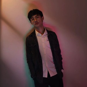 殷忠麟资料,殷忠麟最新歌曲,殷忠麟MV视频,殷忠麟音乐专辑,殷忠麟好听的歌