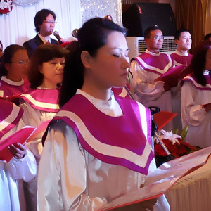 赞美的诗歌唱不完 (快版)