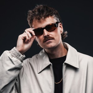 Andrew Mathers资料,Andrew Mathers最新歌曲,Andrew MathersMV视频,Andrew Mathers音乐专辑,Andrew Mathers好听的歌