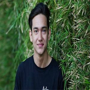 Adipati资料,Adipati最新歌曲,AdipatiMV视频,Adipati音乐专辑,Adipati好听的歌