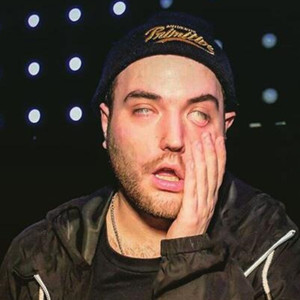 Lass Mich Allein (feat. Godsdeaddemon)