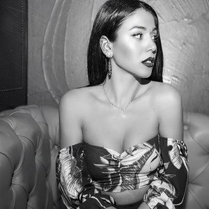 YANA资料,YANA最新歌曲,YANAMV视频,YANA音乐专辑,YANA好听的歌