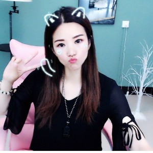 此情一直在心间