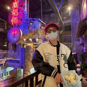 小鱼Fish资料,小鱼Fish最新歌曲,小鱼FishMV视频,小鱼Fish音乐专辑,小鱼Fish好听的歌