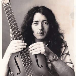 Rory Blackwell资料,Rory Blackwell最新歌曲,Rory BlackwellMV视频,Rory Blackwell音乐专辑,Rory Blackwell好听的歌